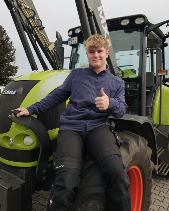 Henryk jetzt mit Trecker unterwegs! #roggesteinke