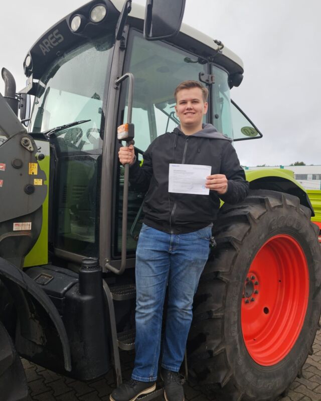 Clemens 
jetzt mit Trecker unterwegs! #roggesteinke